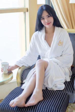 美乳少妇与邻居尤物啪啪_BD英语超清免费观看
