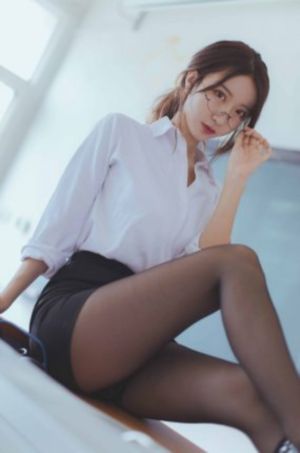 亚洲AVVS日韩AV男人的天堂_超清在线播放观看