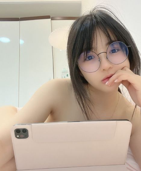 亚洲av不卡免费看_1080P迅雷高清下载